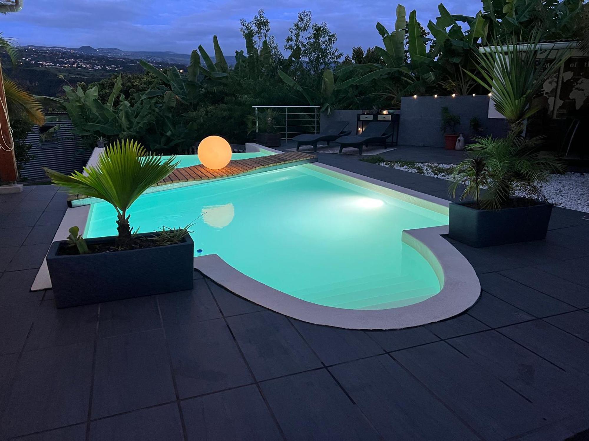 Villa Ti Moon, Entre Deux, Piscine Екстер'єр фото